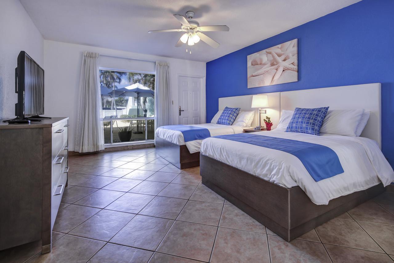 Blue Strawberry By The Sea Hotel Lauderdale-by-the-Sea Exterior photo